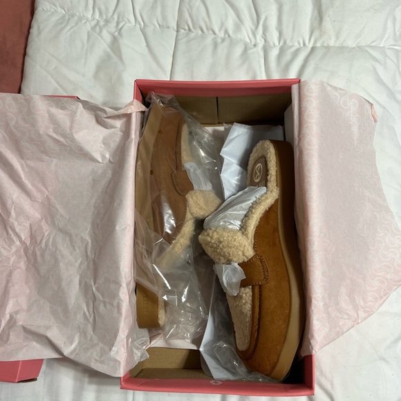 Sam & Libby cozy mule - Picture 7 of 11